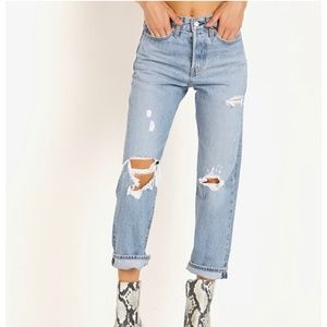 Levis Premium Wedgie Straight Jeans Womens 26 Light Blue Distressed Button Fly